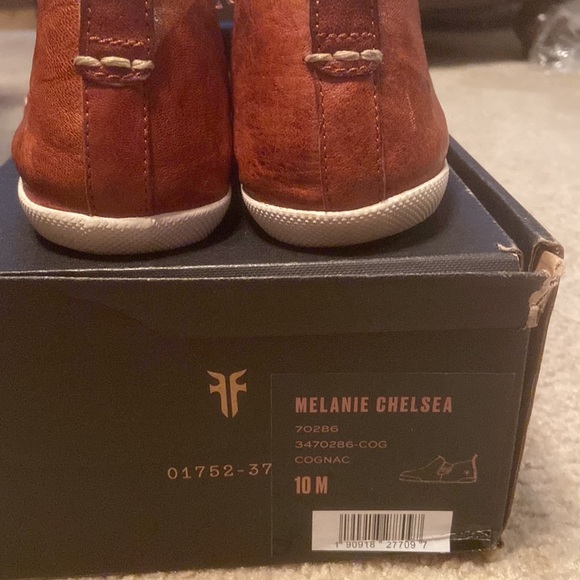 Frye Melanie Chelsea Leather Slip-On Sneaker Boot Bootie  10. Gently worn. - Picture 5 of 5